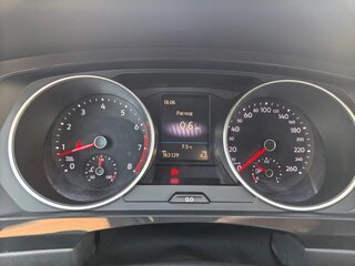 2020 Volkswagen Tiguan II, коричневый, 1780000 рублей, вид 4