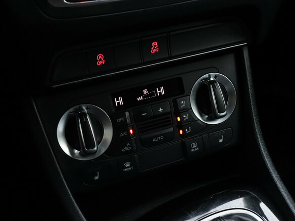 2014 Audi Q3 I (8U), белый - вид 11