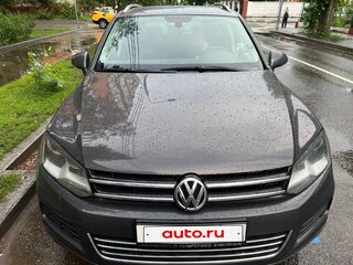 2011 Volkswagen Touareg II, серый, 1685000 рублей, вид 3