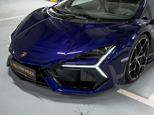2026 Lamborghini Revuelto, фиолетовый, 74900000 рублей - вид 6