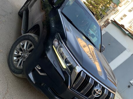 2019 Toyota Land Cruiser Prado 150 Series Рестайлинг 2, чёрный, 4633000 рублей, вид 2
