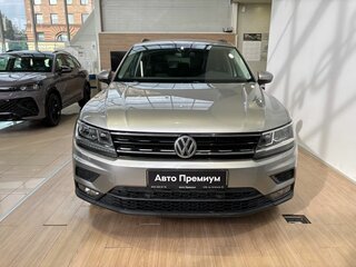 2019 Volkswagen Tiguan II, серебристый, 1890000 рублей, вид 2