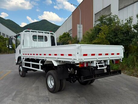 2026 Isuzu Elf (N-series), белый, 5190000 рублей, вид 3