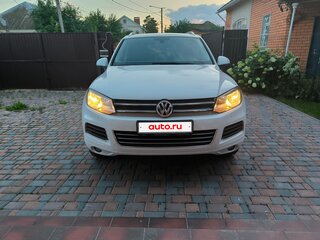 2012 Volkswagen Touareg II, белый, 2565000 рублей, вид 2