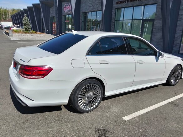 2014 Mercedes-Benz E-Класс 250 CDI IV (W212, S212, C207) Рестайлинг, белый, 2350000 рублей - вид 3