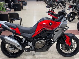 2026 QJMotor SVT 650, красный, 699000 рублей, вид 5