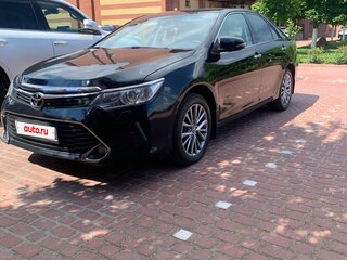 2016 Toyota Camry VII (XV50) Рестайлинг, чёрный, 2170000 рублей, вид 1