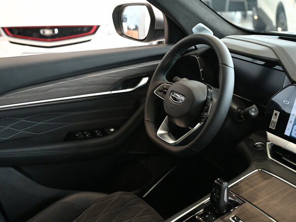 2026 Geely Monjaro I, серебристый, 4954990 рублей - вид 36