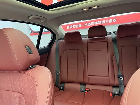 2023 BMW 3 серии 320i VII (G2x) Рестайлинг, чёрный, 2750000 рублей - вид 13