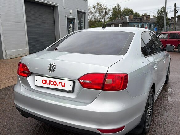 2013 Volkswagen Jetta VI, серебристый, 880000 рублей - вид 9