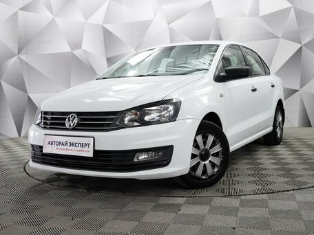 2016 Volkswagen Polo V Рестайлинг, белый, 861000 рублей, вид 1