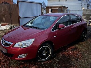 2011 Opel Astra J, красный, 750000 рублей, вид 4