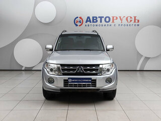 2011 Mitsubishi Pajero IV Рестайлинг 1, серебристый, 1948000 рублей, вид 3