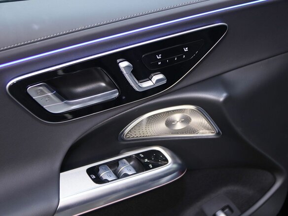 2026 Mercedes-Benz E-Класс 300 VI (W214, S214), чёрный - вид 18