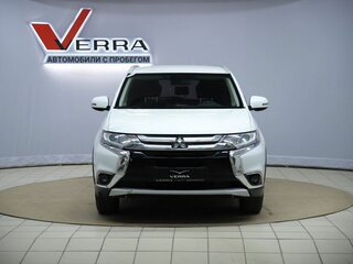 2018 Mitsubishi Outlander III Рестайлинг 2, белый, 1790000 рублей, вид 3