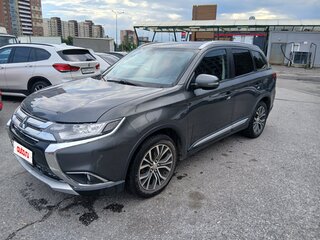 2015 Mitsubishi Outlander III Рестайлинг 2, серый, 1370000 рублей, вид 1