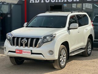 2017 Toyota Land Cruiser Prado 150 Series Рестайлинг 1, белый, 3690000 рублей, вид 4