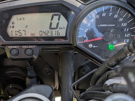 2012 Yamaha FZ1, белый, 575000 рублей, вид 3