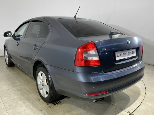 2012 Skoda Octavia II (A5) Рестайлинг, серый, 885000 рублей - вид 5