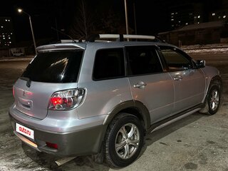 2005 Mitsubishi Outlander I, серебристый, 700000 рублей, вид 5