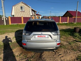 2010 Mitsubishi Outlander II Рестайлинг, серебристый, 950000 рублей, вид 4