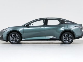 2026 Toyota bZ3, зелёный, 2710000 рублей, вид 3