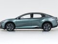 2026 Toyota bZ3, зелёный, 2701000 рублей - вид 2