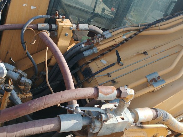 1996 Caterpillar 325, жёлтый, 2250000 рублей - вид 10