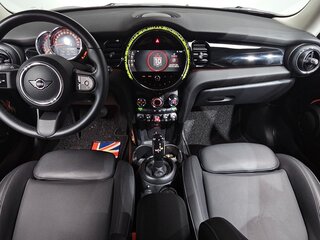 2022 Mini Hatch Cooper III (F55/F56) Рестайлинг 2, чёрный, 1760000 рублей, вид 5
