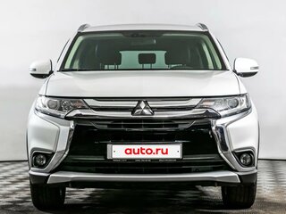 2016 Mitsubishi Outlander III Рестайлинг 2, белый, 1750000 рублей, вид 2