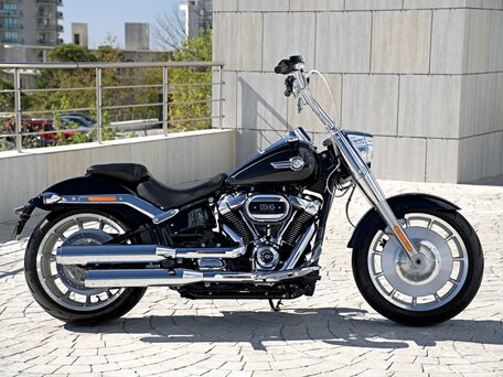 2024 Harley-Davidson Fat Boy, чёрный, 2350000 рублей, вид 2