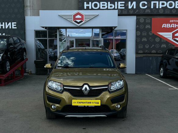 2017 Renault Sandero Stepway II, золотистый - вид 1