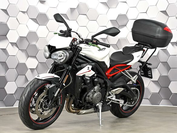 2018 Triumph Street Triple, белый, 577000 рублей - вид 1