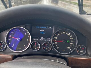 2007 Volkswagen Touareg I Рестайлинг, чёрный, 900000 рублей, вид 5