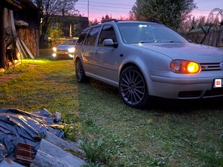 1999 Volkswagen Golf IV, серебристый, 465000 рублей, вид 4
