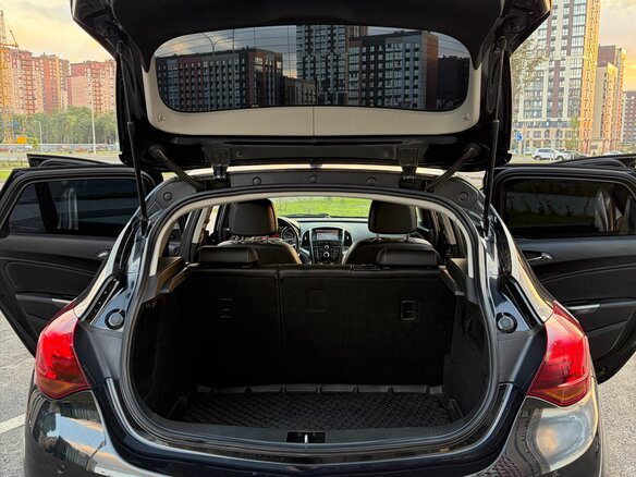 2011 Opel Astra J, чёрный - вид 32