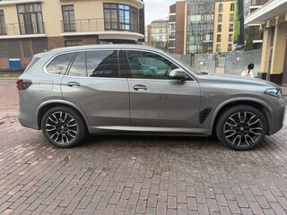 2024 BMW X5 30d IV (G05/G18) Рестайлинг, серый, 11999999 рублей, вид 2