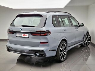 2026 BMW X7 40d I (G07) Рестайлинг, серый, 19670000 рублей, вид 3
