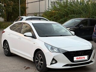 2021 Hyundai Solaris II Рестайлинг, белый, 1300000 рублей, вид 2