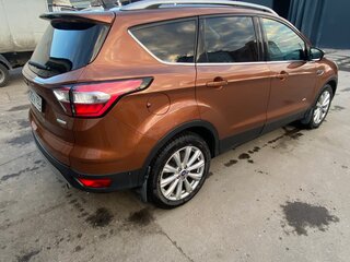 2017 Ford Kuga II Рестайлинг, коричневый, 1700000 рублей, вид 4