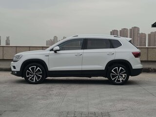 2023 Volkswagen Tharu I, белый, 1500000 рублей, вид 4