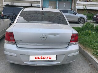 2013 Opel Astra H Рестайлинг, серый, 390000 рублей, вид 4