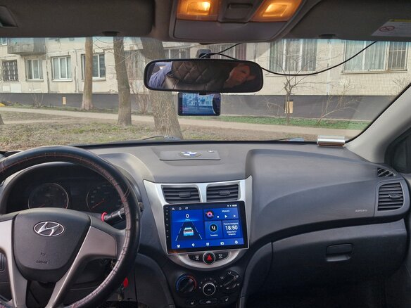 2012 Hyundai Solaris I, чёрный, 600000 рублей - вид 4