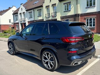 2020 BMW X5 M50d IV (G05/G18), синий, 7600000 рублей, вид 4