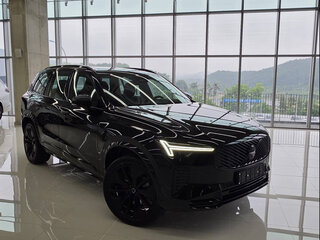 2026 Volvo XC90 B6 II Рестайлинг 2, чёрный, 9490000 рублей, вид 2