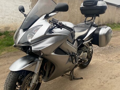 2006 Honda VFR 800, серый, 455000 рублей, вид 1