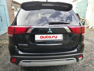 2022 Mitsubishi Outlander III Рестайлинг 3, чёрный, 3170000 рублей, вид 3