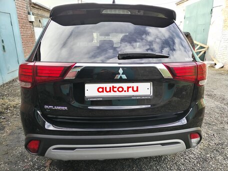 2022 Mitsubishi Outlander III Рестайлинг 3, чёрный, 3170000 рублей, вид 3