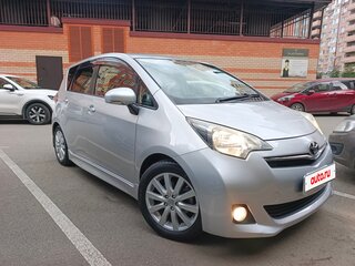 2011 Toyota Ractis II, серебристый, 1080000 рублей, вид 4