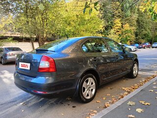 2010 Skoda Octavia II (A5) Рестайлинг, серый, 1000000 рублей, вид 4